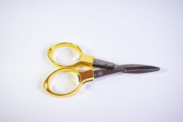 TESOURA DOBRAVEL EM METAL